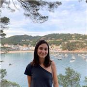 Estudiante de 1º de Bachillerato científico, apasionada de la enseñanza y de ayudar a los demás con sus estudios